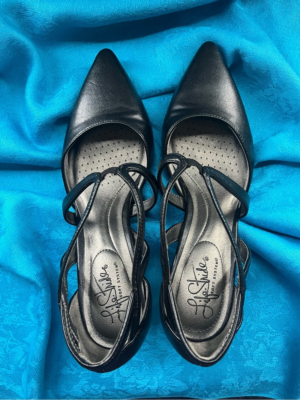 Life Stride Black shoes